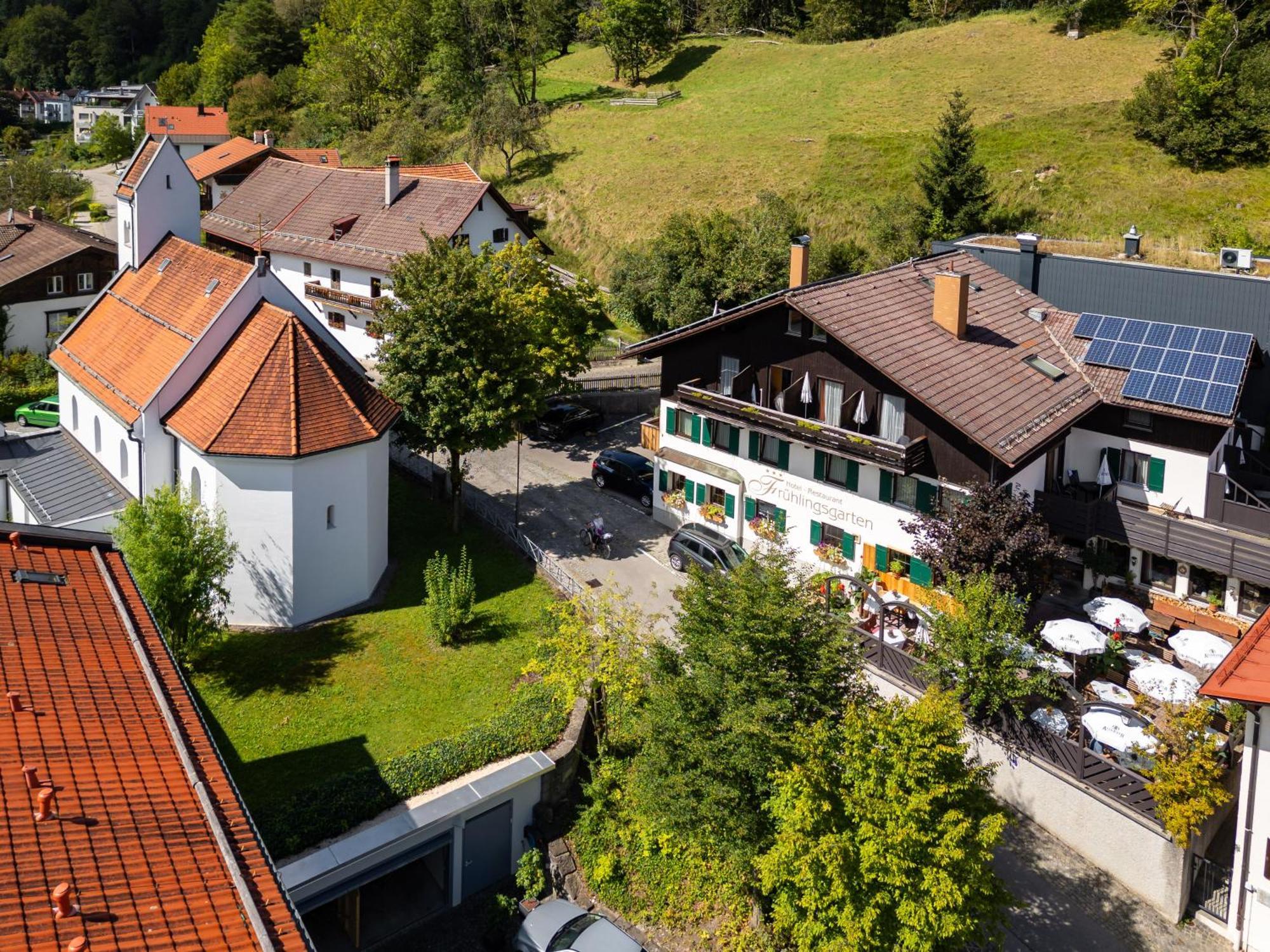 Hotel Restaurant Fruehlingsgarten Fussen Exterior photo